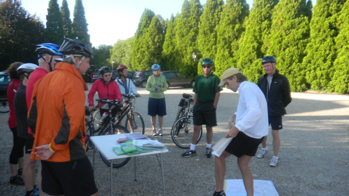 review routes cycling tour