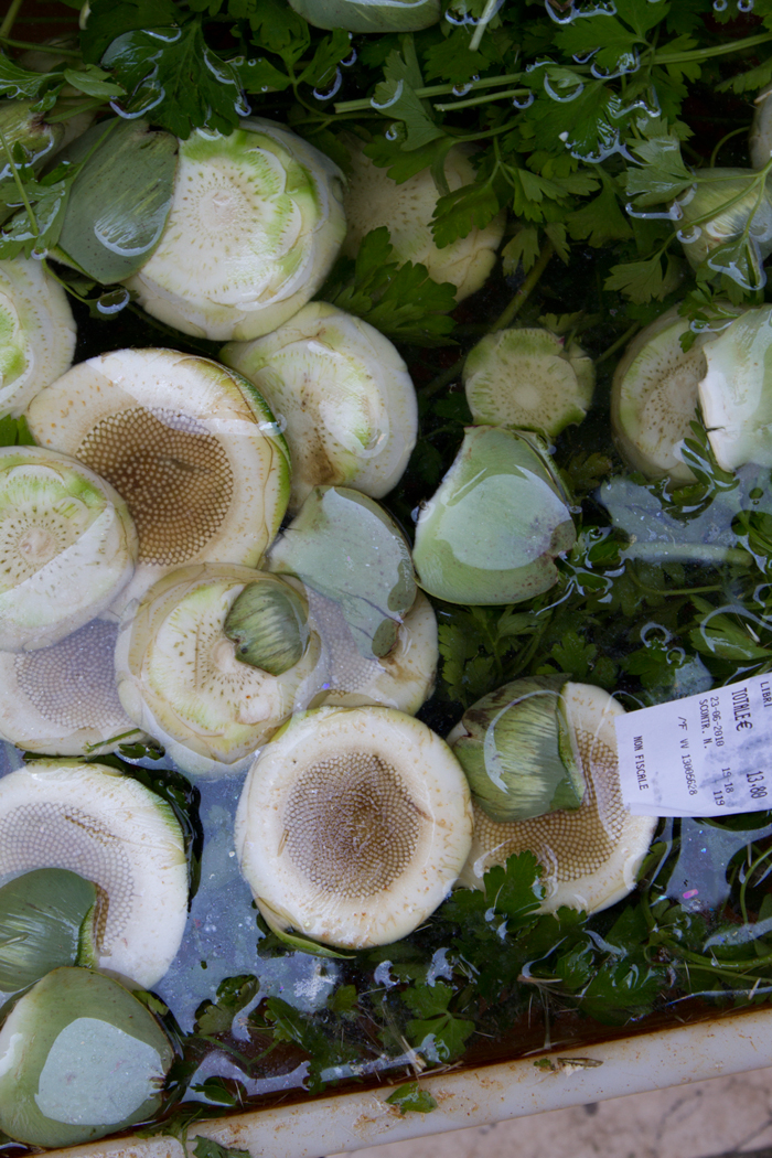 artichokes market culinary tour italy