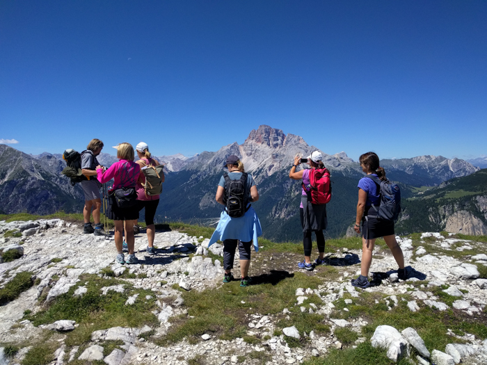 summit-dolomite-hiking-tours-italiaoutdoors