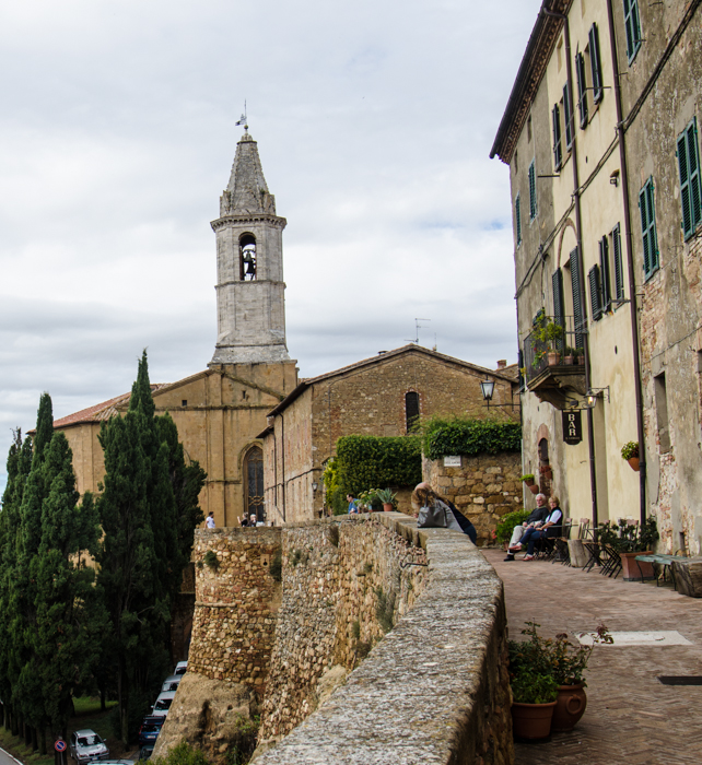 walking tours tuscany