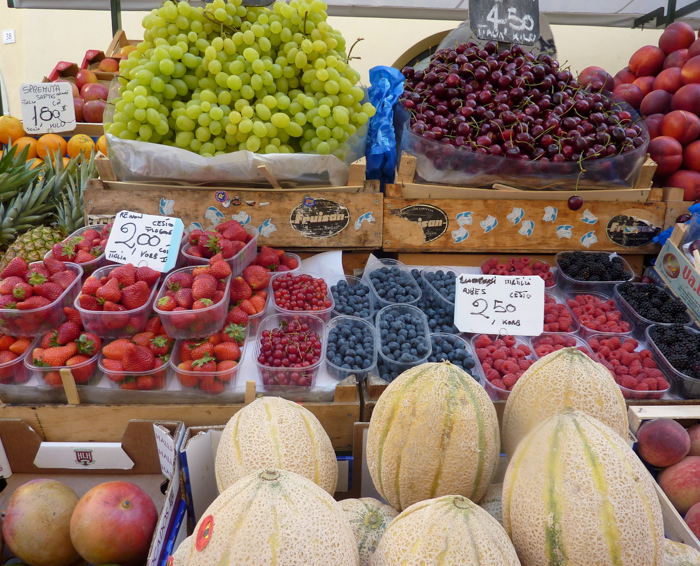 market bolzano piazza del erbe