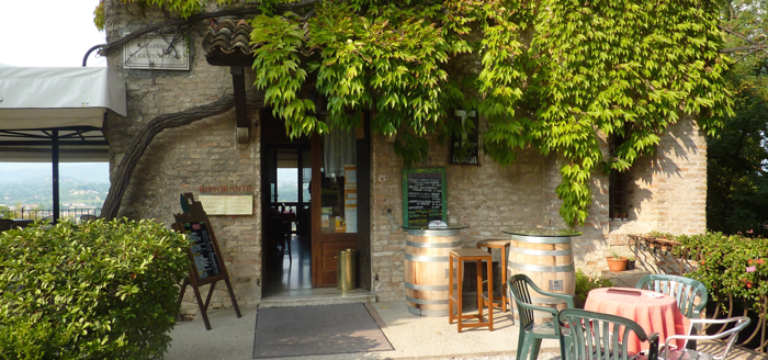 terrace dining prosecco bike tour italy