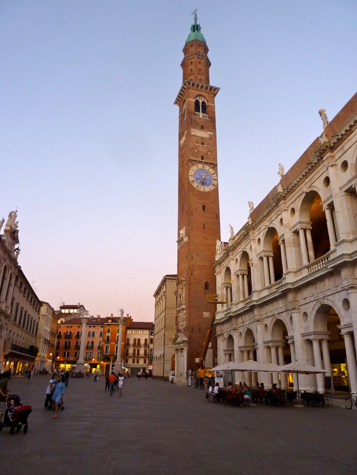 piazza signori vicenza cycling tours