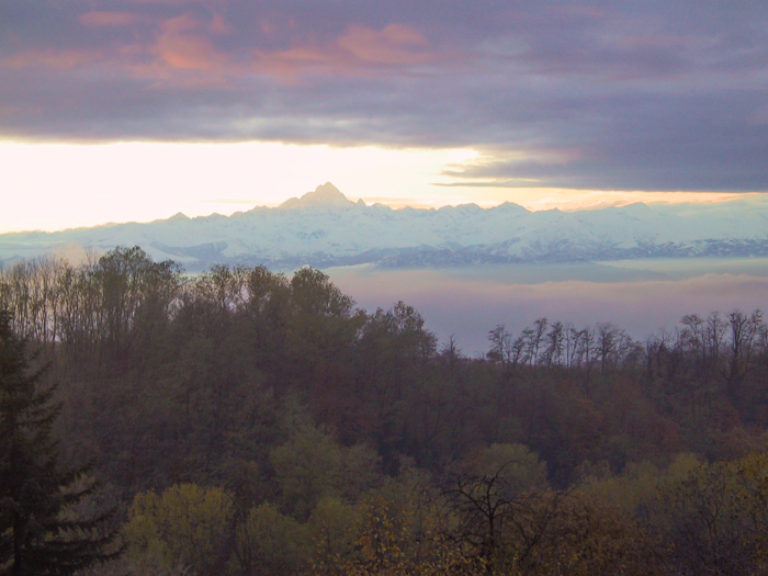 mountains-piedmont-italy-cycling-tours