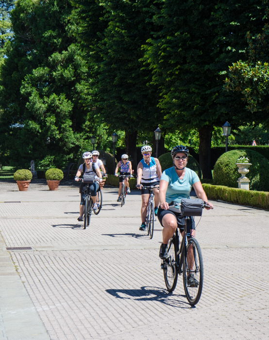 yclists-mira-bike-cook-italy