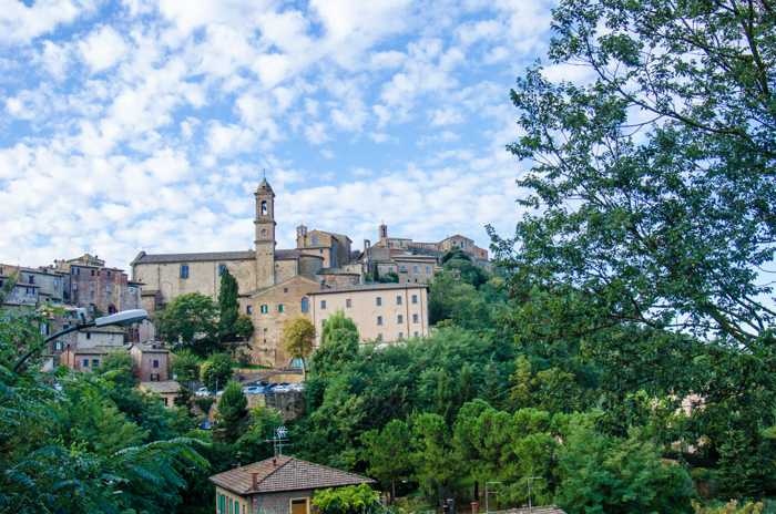 montepulciano cycling tour tuscany