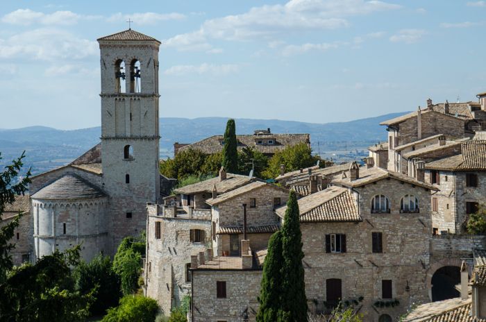 assisi view custom bike tours umbria