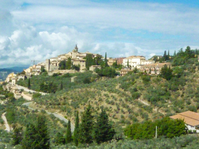 colli amerini custom tours umbria walk bike