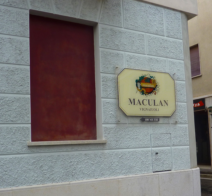 maculan entrance custom walking tours italy